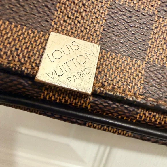 *Beautiful* Authentic Louis Vuitton - Damier Ebene Messenger Bag - Picture 4 of 16